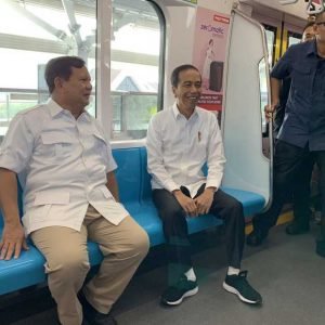 Breaking  News…!!! Jokowi – Prabowo Bertemu Di MRT