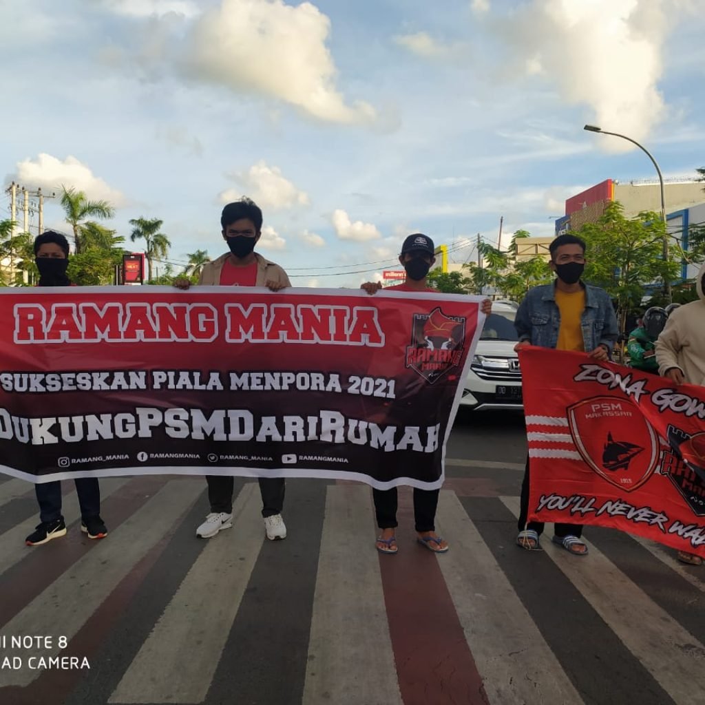 Bagi Masker Ramang Mania Gelar Kampanye #dukungPSM dari Rumah