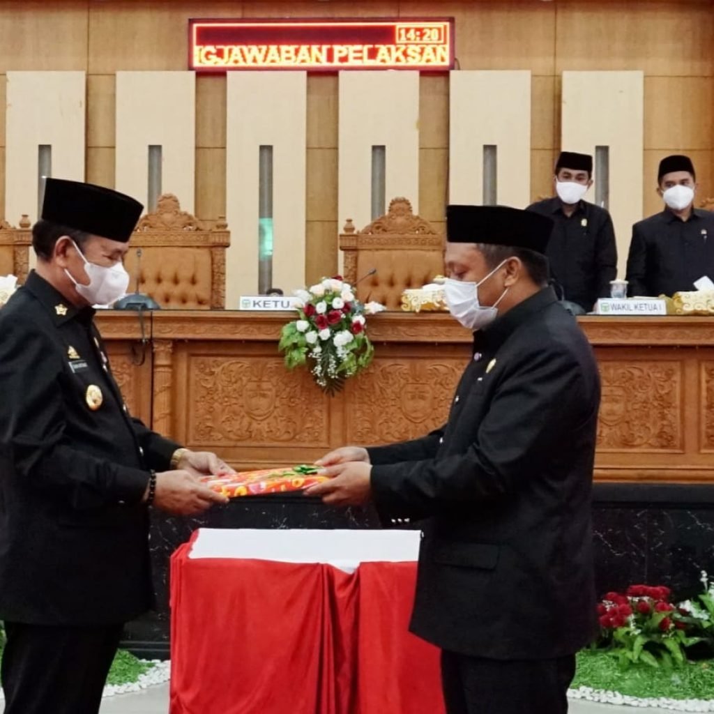 DPRD Sepakat Ranperda Pertanggungjawaban Pelaksanaan APBD Luwu TA. 2020 Ditetapkan Menjadi Perda