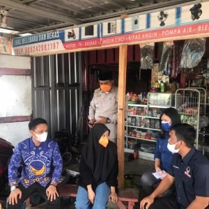 Partai Nasdem Palopo Bantu Modal Usaha Gadis Cantik Penambal Ban Yang Viral