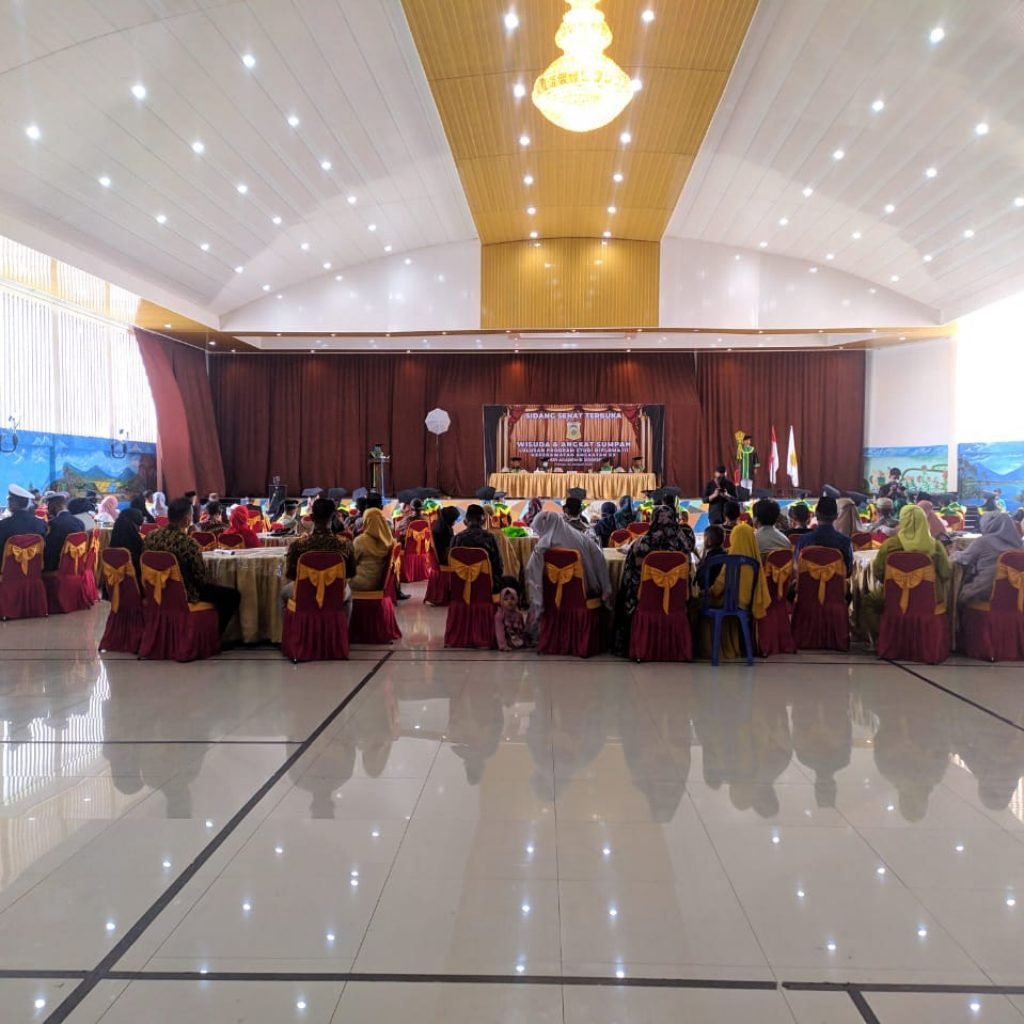 Wisuda Angkatan XX, Cakka Siap Ubah Status Akper Sawerigading Jadi Politeknik