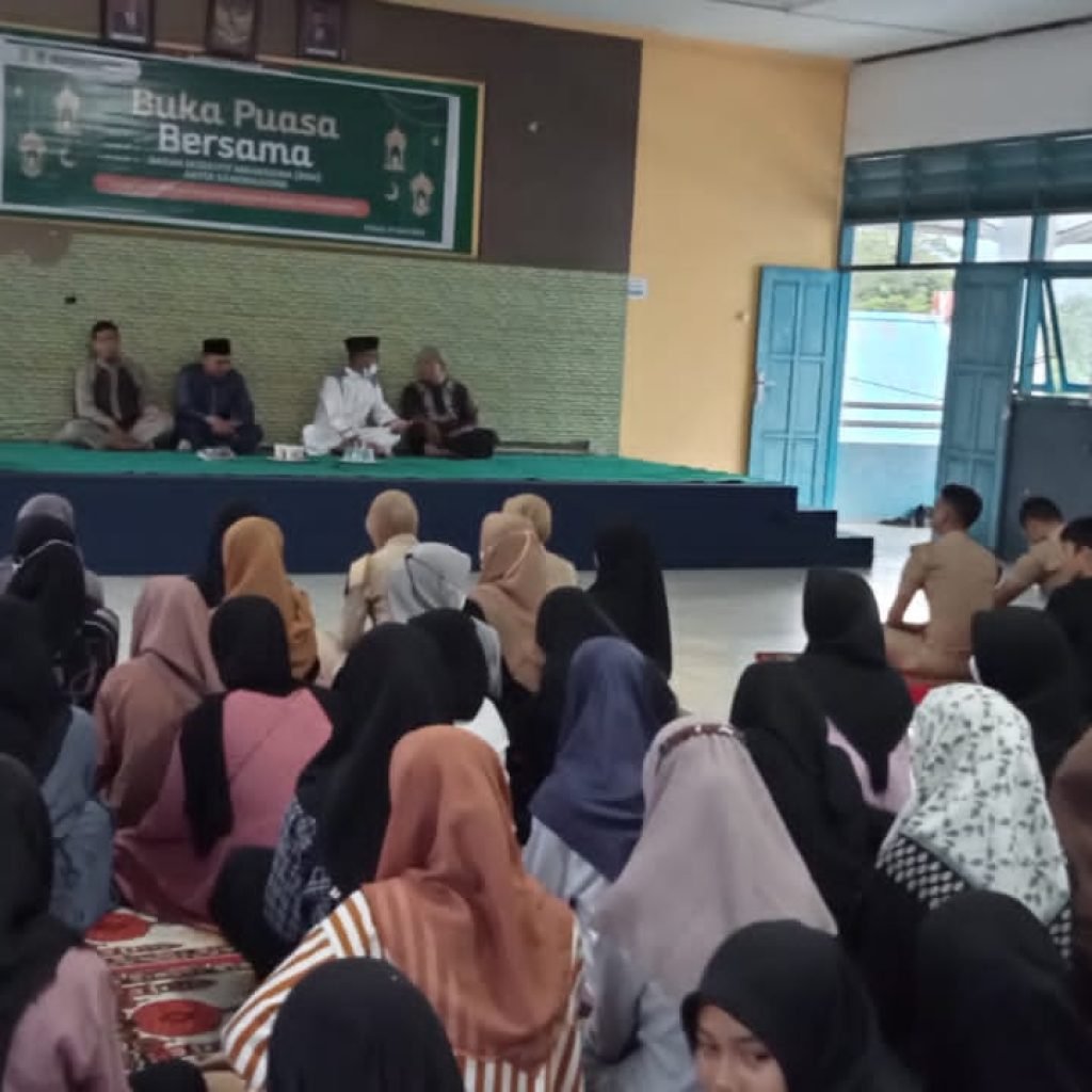 BEM Akper Sawerigading Gelar Buka Puasa Bersama