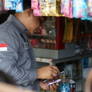 Gelar Operasi Pasar Bersama Pemkot Palopo, Bea Cukai Malili Masih Temukan Rokok Ilegal