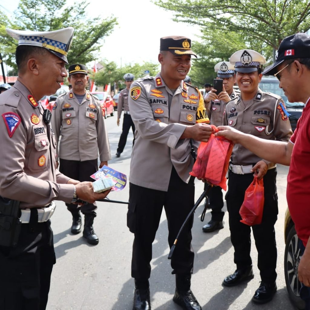 Operasi Patuh Pallawa di Palopo, Pengendara Taat Aturan Dapat Hadiah