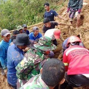 Satu Korban Longsor di Bastem Utara Kembali Ditemukan, Dandim Palopo : Kita Sudah Serahkan Ke Pihak Keluarga