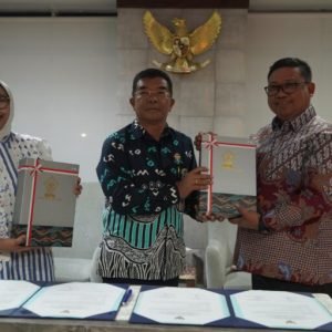 Ketua DPRD Palopo Serah Terima LHP Laporan Keuangan TA 2023 dari BPK