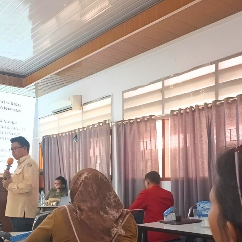Dosen Prodi K3 STIKES Kamus Arunika, Isi Kegiatan Workshop TEFA Di SMKN 1 Palopo