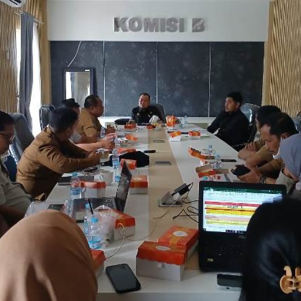 Komisi II DPRD Palopo, Gelar Raker Bersama Dinas PUPR