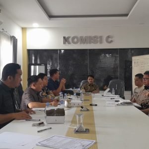 DPRD Palopo dan Dinas Parekraf Bahas Strategi Pengelolaan Pantai Labombo